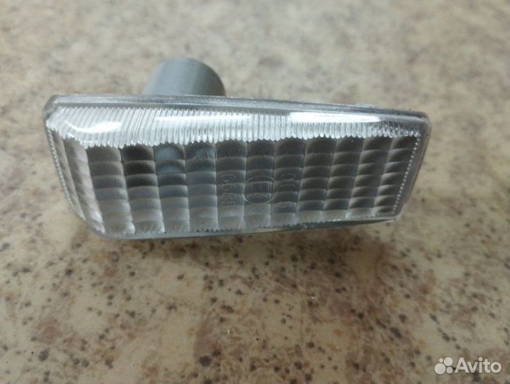 Указатель поворота левый Mercedes-Benz