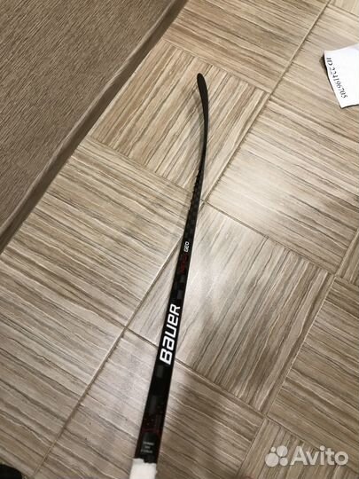 Профессиональная хоккейная клюшка