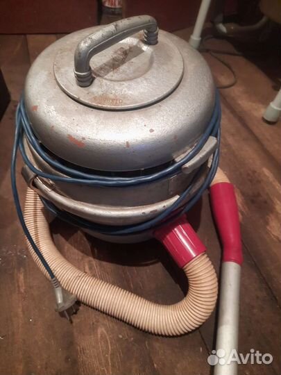 Пылесос советский Уралец