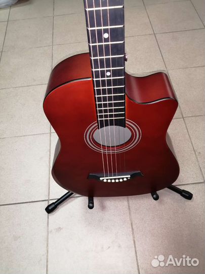 Гитара новая