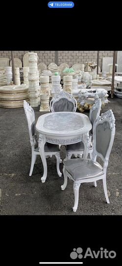 Столы и стулья