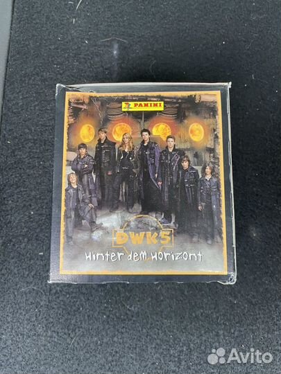 50 пакетиков - DWK5 - Hinter Dem Horizont (Panini)