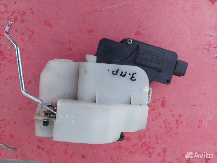 Замок задней правой двери Kia Picanto I