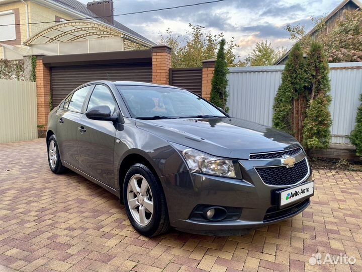 Chevrolet Cruze 1.8 AT, 2011, 132 000 км