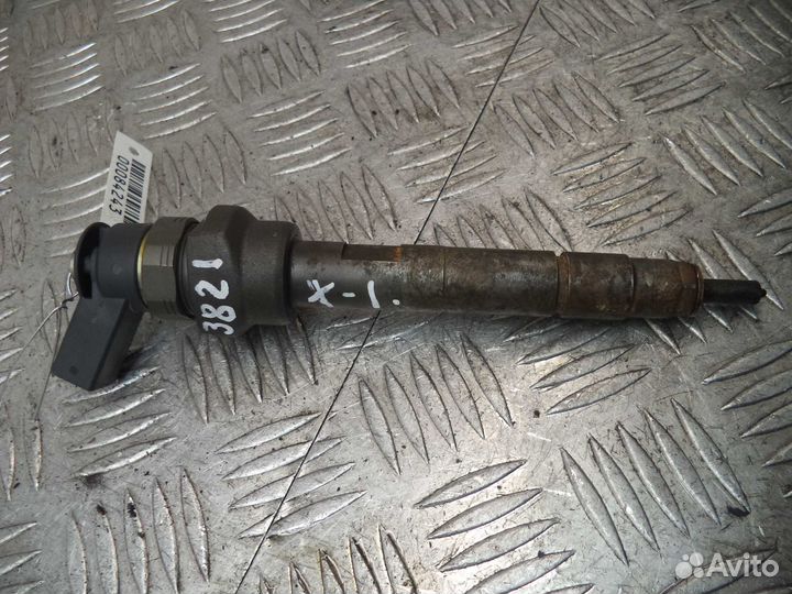 Б/У Форсунка топливная 7798446, BMW