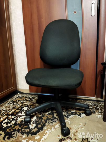 Компьютерное кресло