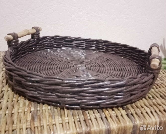 Плетеный поднос