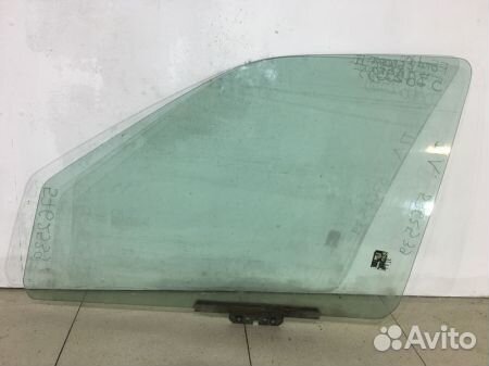 Стекло передней левой двери