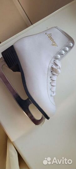 Коньки фигурные