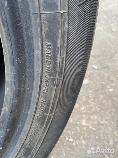 Yokohama 104ZR 215/55 R17