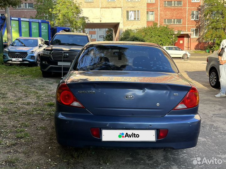 Kia Spectra, 2004