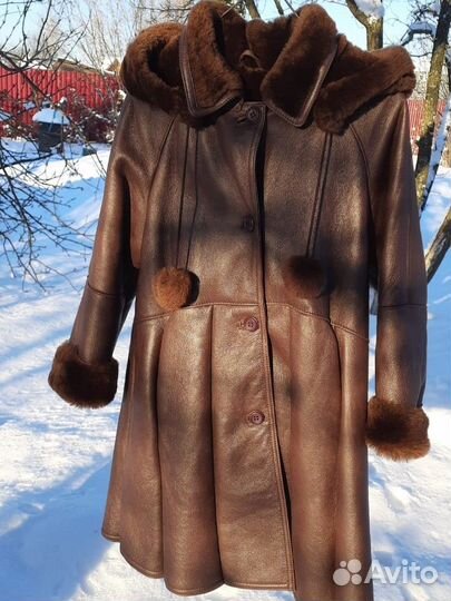 Дубленка детская на 7-8 лет состояние новой