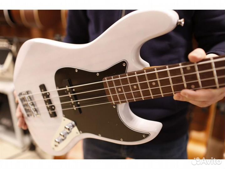 Stagg SBJ-30 WHB - бас-гитара цвет белый