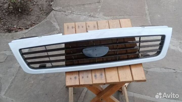 Решетка радиатора Daewoo Nexia 1