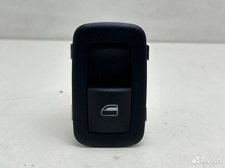 Кнопка стеклоподъемника Jeep Grand Cherokee WK2