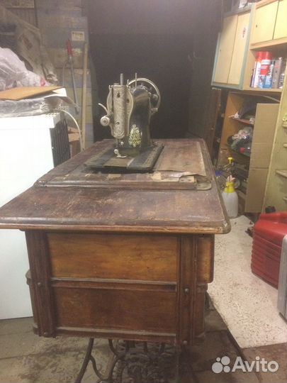 Швейная машинка singer