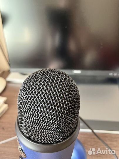 Студийный микрофон blue yeti