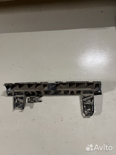 Средний кронштейн крепления зд бампера бмв х5 е70