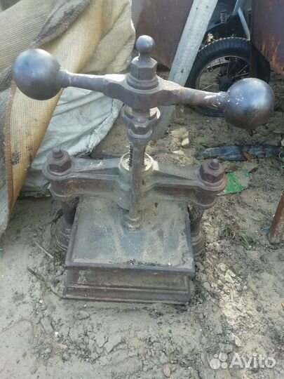 Обжимной пресс для книг антикварный