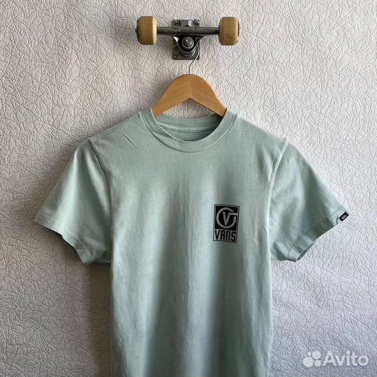 Футболка Vans