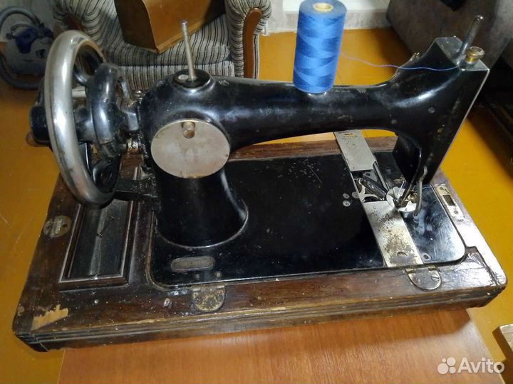 Швейная машинка ручная