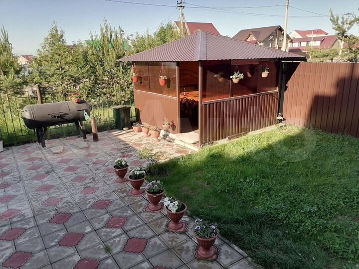 Дом 190 м² на участке 2 сот.