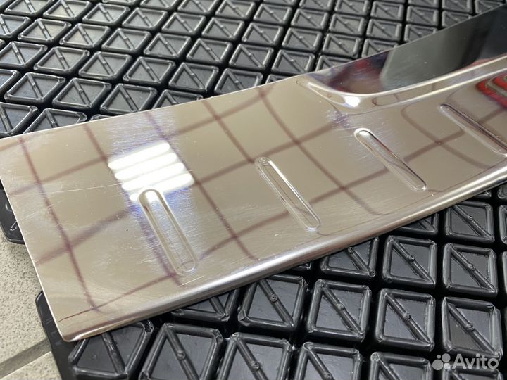 Накладка на задний бампер Land Rover Evoque 2011+