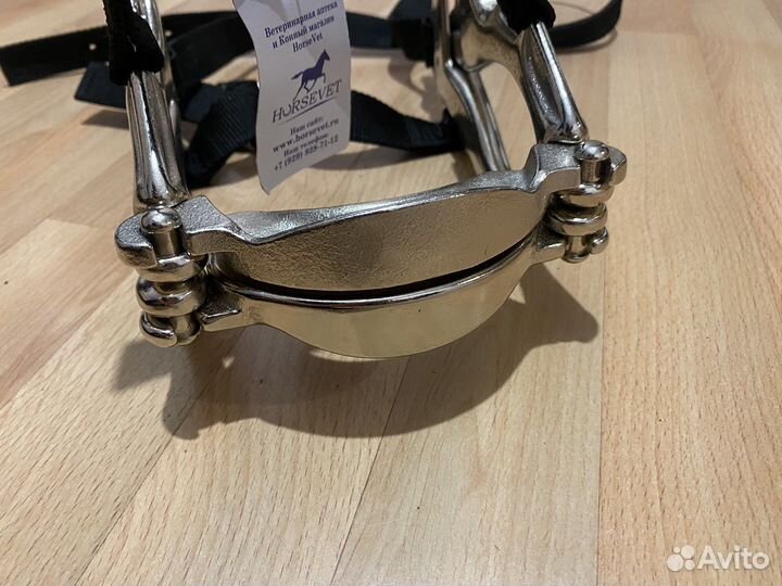 Зевник для лошади