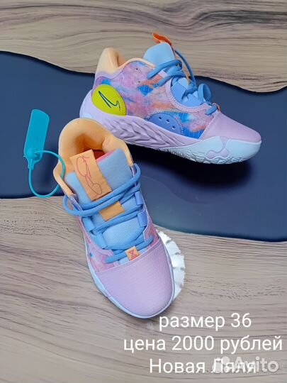 Кроссовки женские 36 размер новые