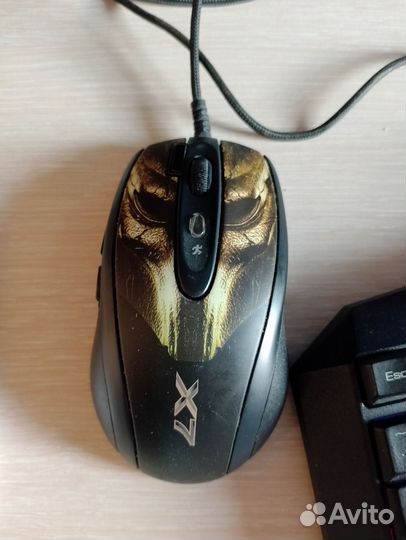 Монитор Acer, компьютерная мышь, клавиатура