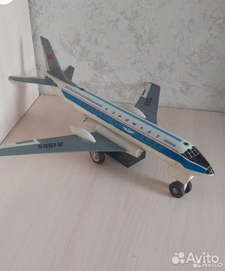 Модель самолета Ил 18 СССР