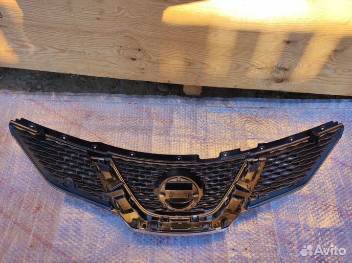 Решетка радиатора Nissan Qashqai J11