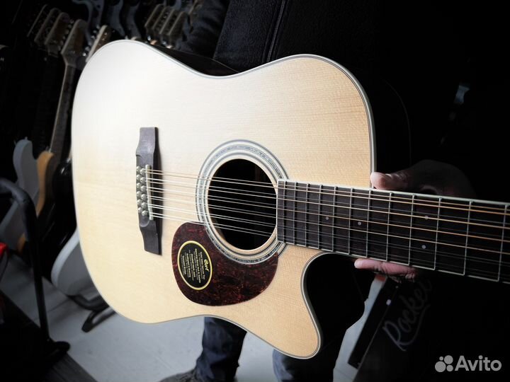 Электроакустическая гитара 12 струнная