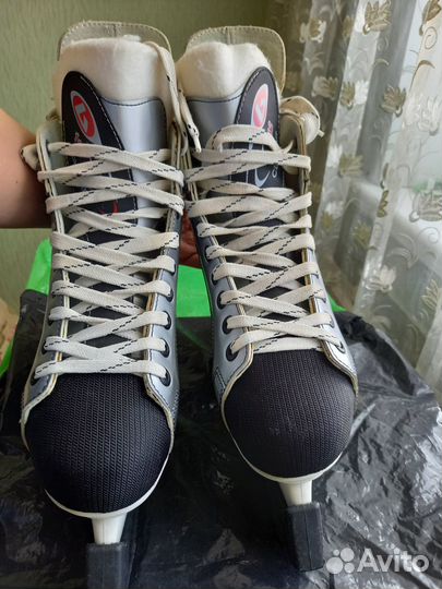 Продаю коньки хоккейные р.40-41 бу Ботас Пульсар