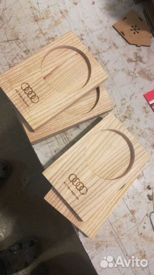 Подставка из масива дерева