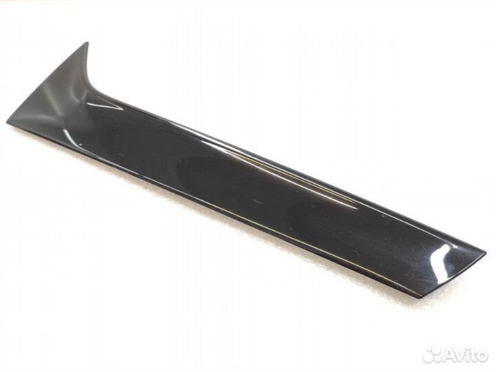 Накладка двери багажника задняя левая Audi Q5 FY