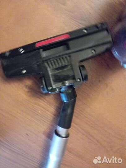 Пылесос вертикальный новый