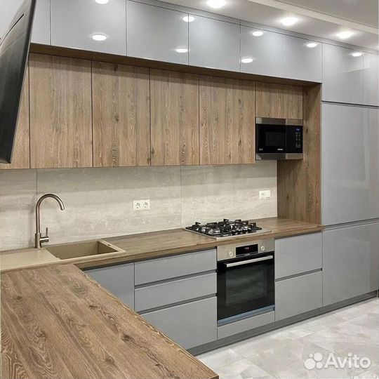 Кухонный гарнитур на заказ от фабрики