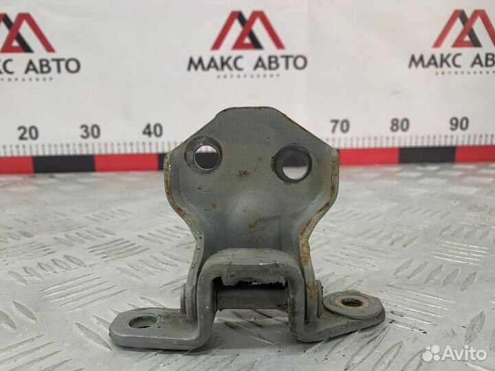 Б/У петля двери передний правый Mazda Demio 1 DW3W