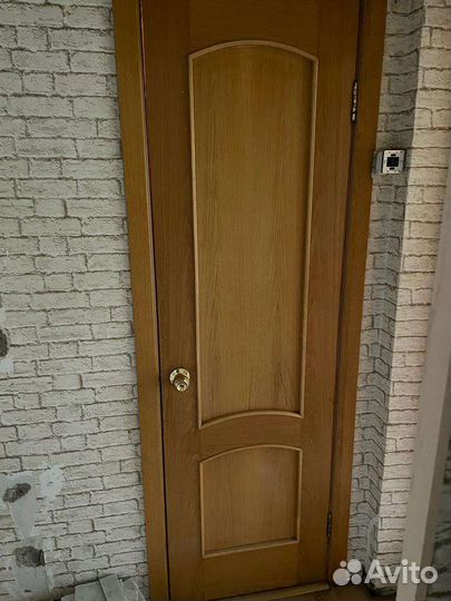 Дверь входная деревянная с коробкой