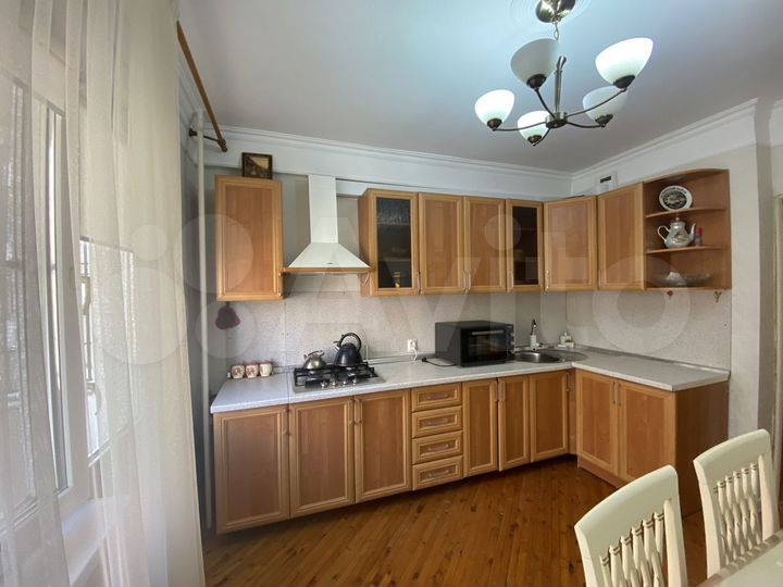 2-к. квартира, 50 м², 6/10 эт.