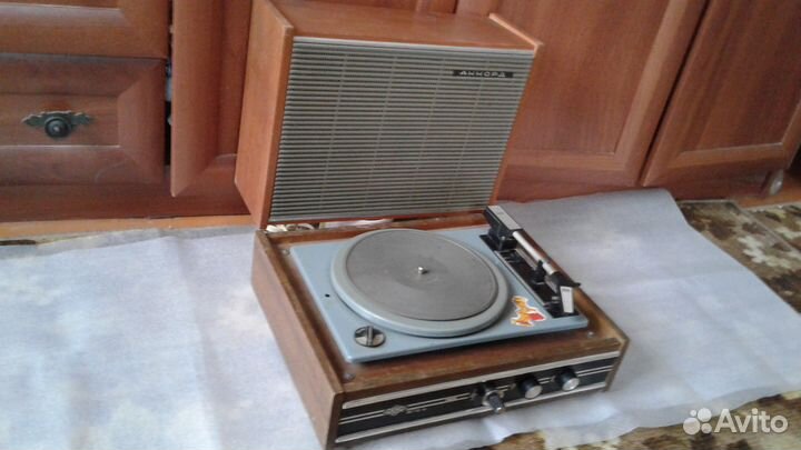 Проигрыватель пластинок 