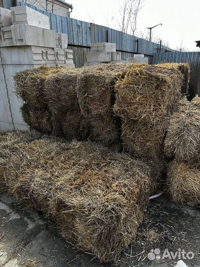 Солома в тюках