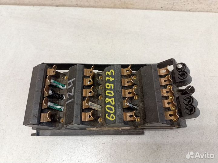 Блок предохранителей