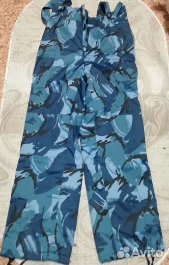 Зимние куртки, брюки, сапоги, нательное белье