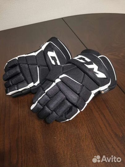 Перчатки хоккейные CCM tacks 9060 JR