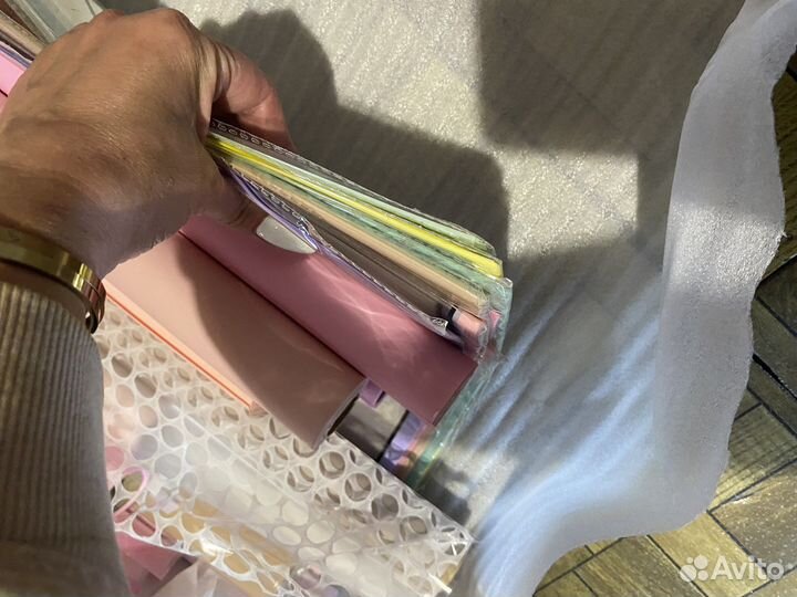 Упаковка для цветов и подарков