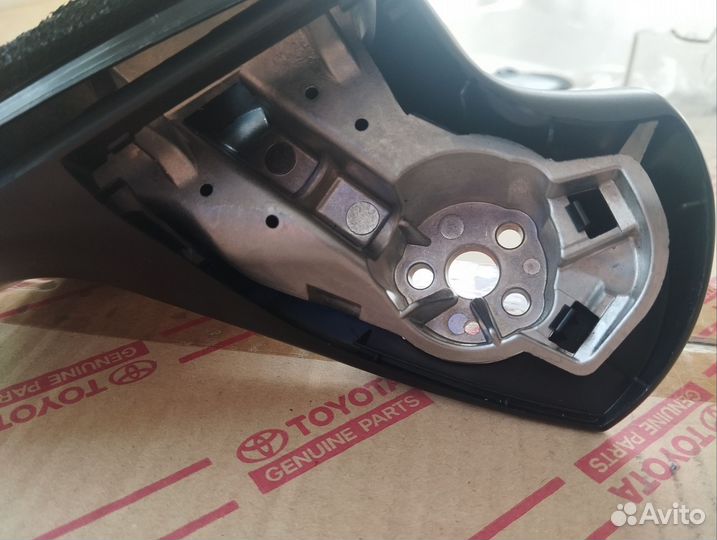 Крепление кронштейн зеркала lexus GX460 Prado 150