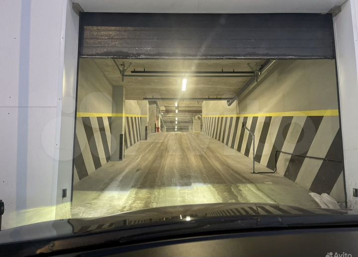 Машиноместо, 14 м²