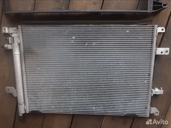 Радиатор кондиционера вольво s60 2007г